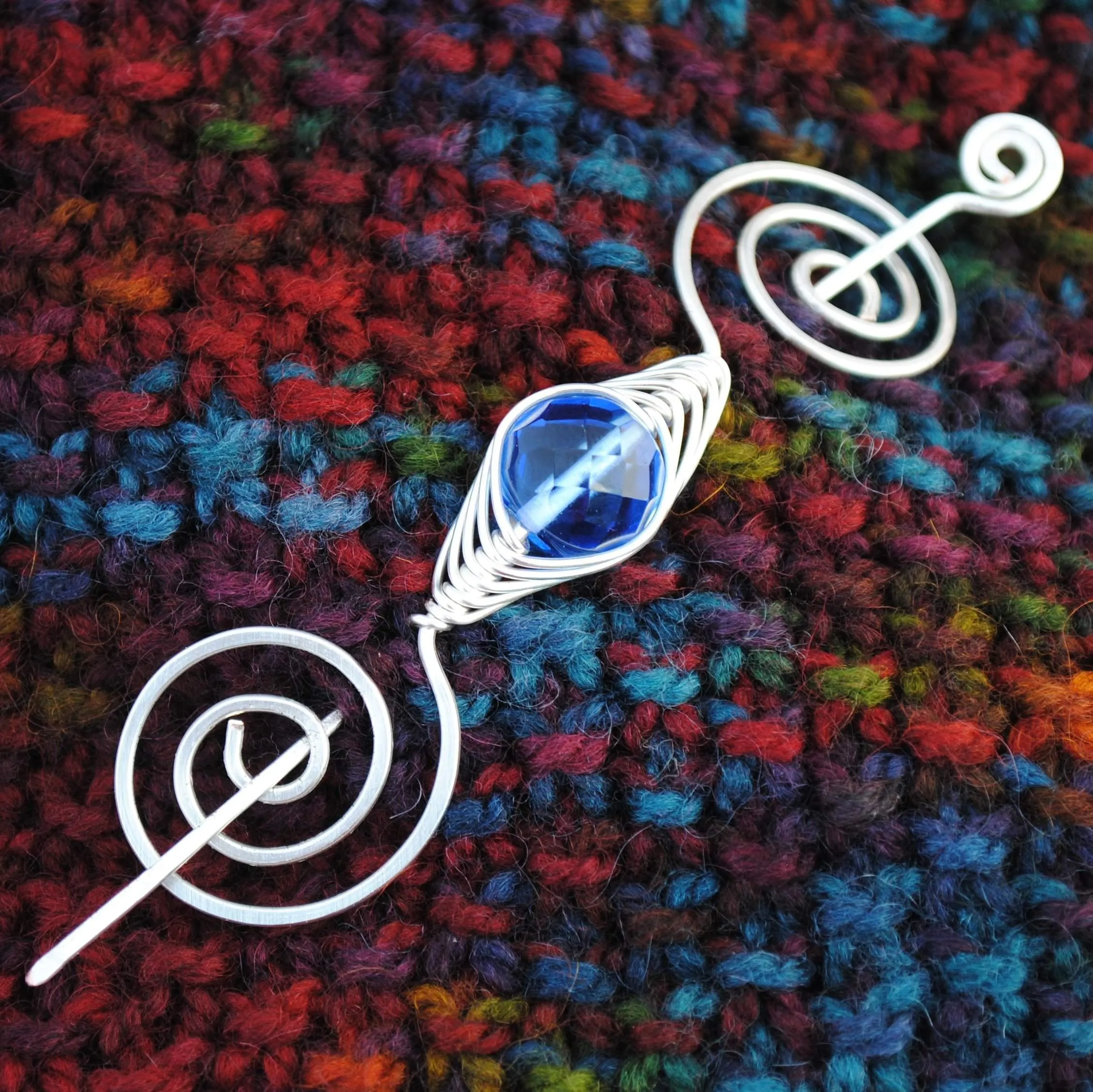 March Aquamarine Shawl Pin - Noteworthy Birthstone Silver