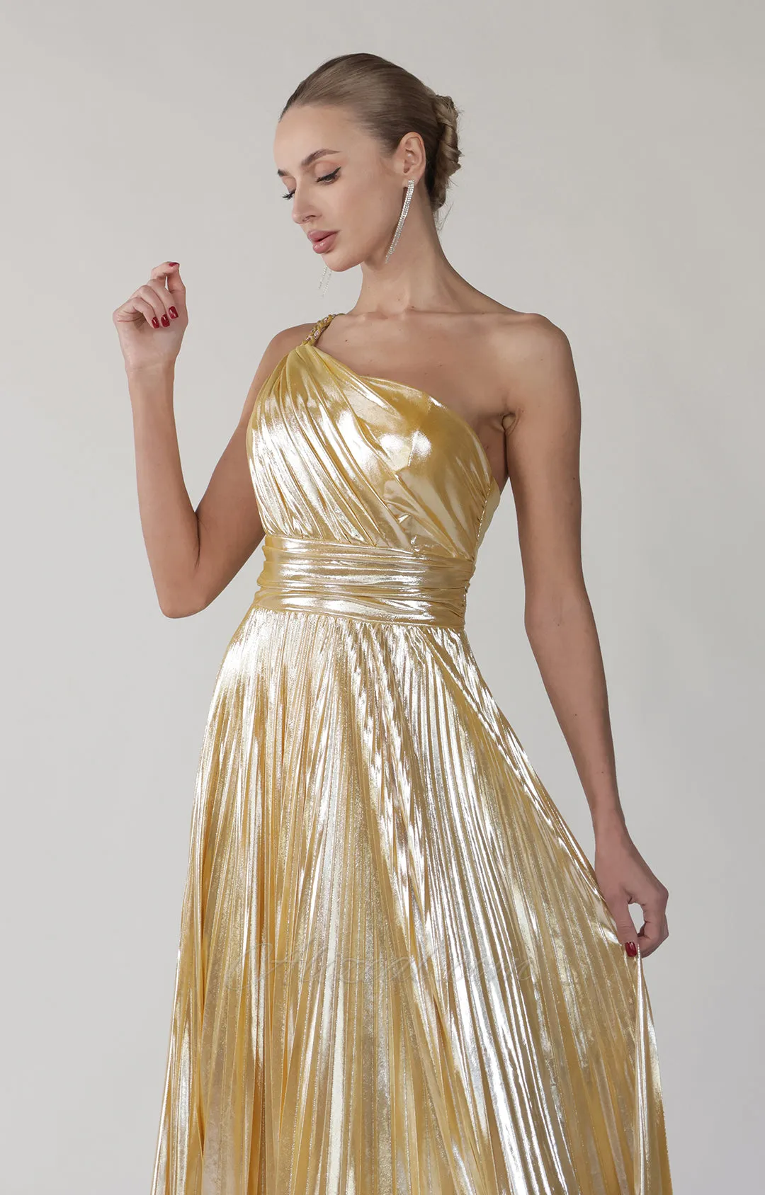 One-Shoulder Spaghetti Straps Pleated Maxi Dress