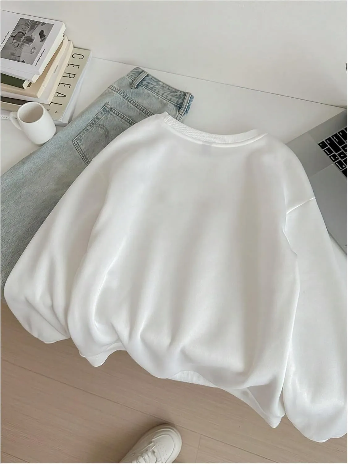 Women's Oversized Sweatshirts Bow Long Sleeve Crewneck Drop Shoulder Graphic Pullover Tops Trendy